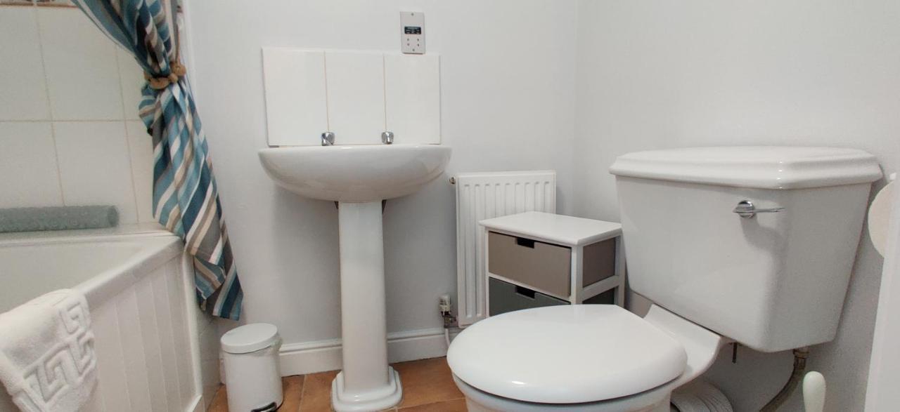 Aaron Lodge Guest House Leicester Bagian luar foto