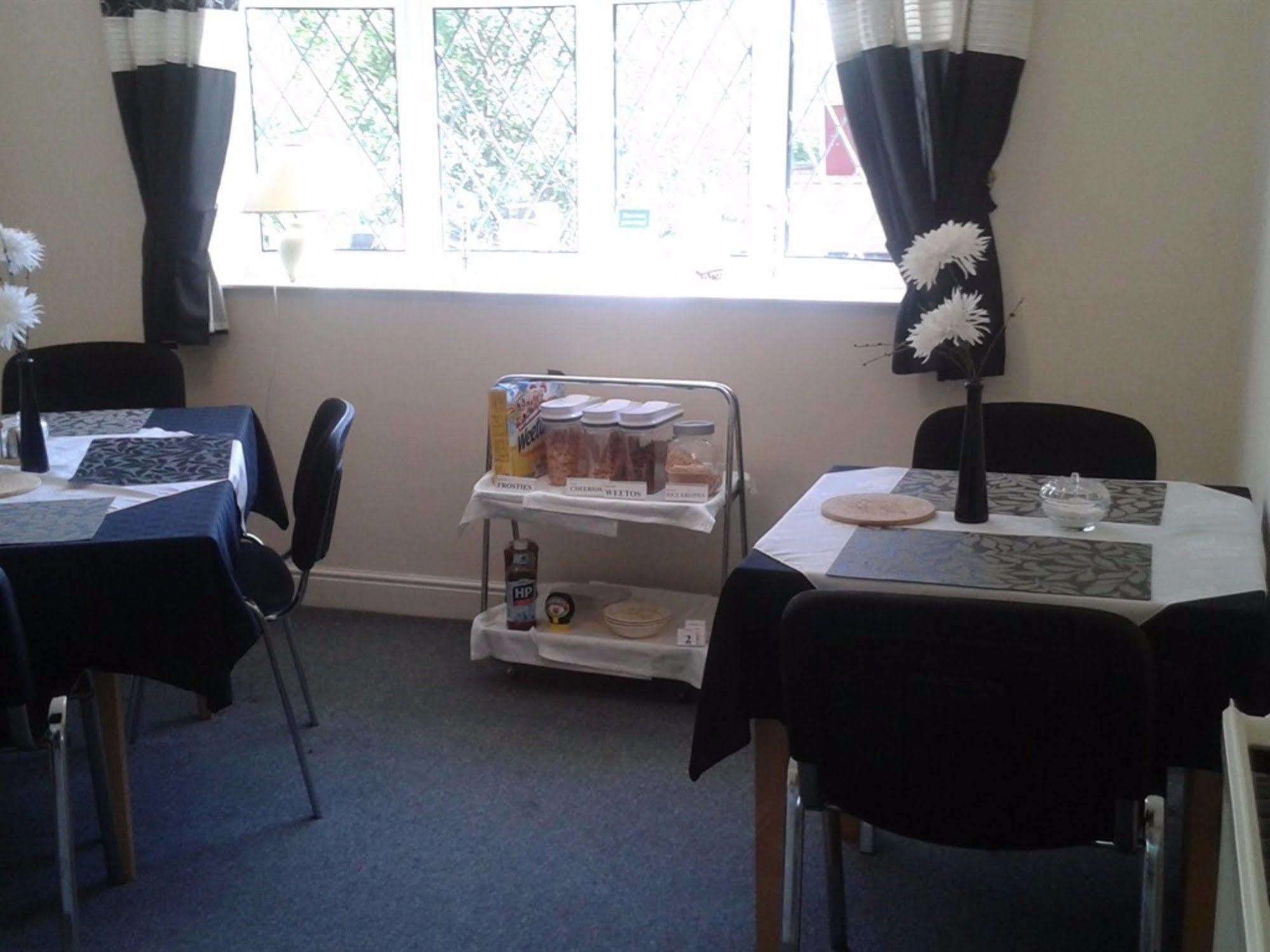 Aaron Lodge Guest House Leicester Bagian luar foto