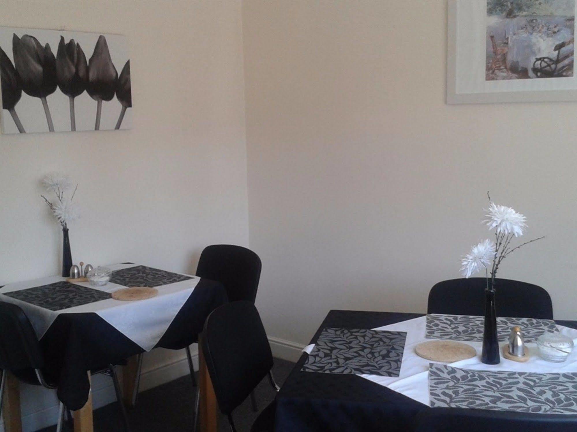 Aaron Lodge Guest House Leicester Bagian luar foto