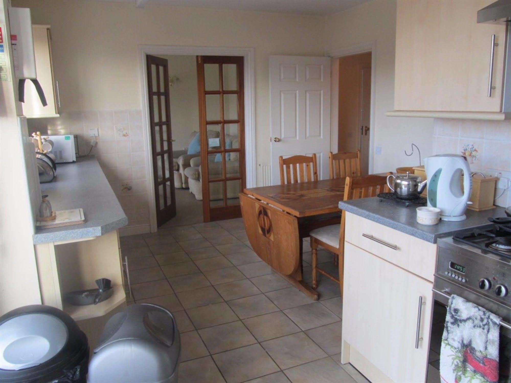 Aaron Lodge Guest House Leicester Bagian luar foto