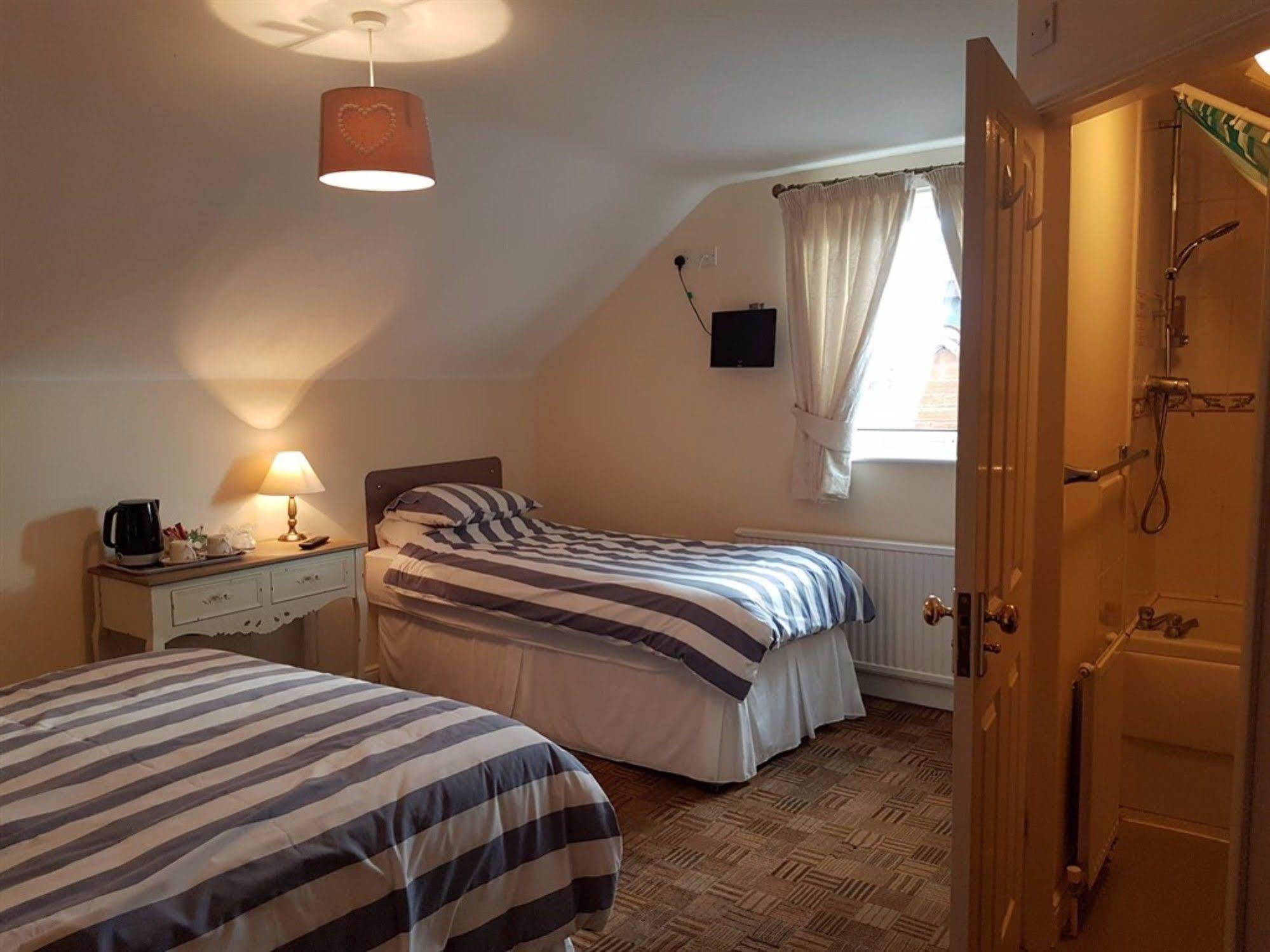Aaron Lodge Guest House Leicester Bagian luar foto