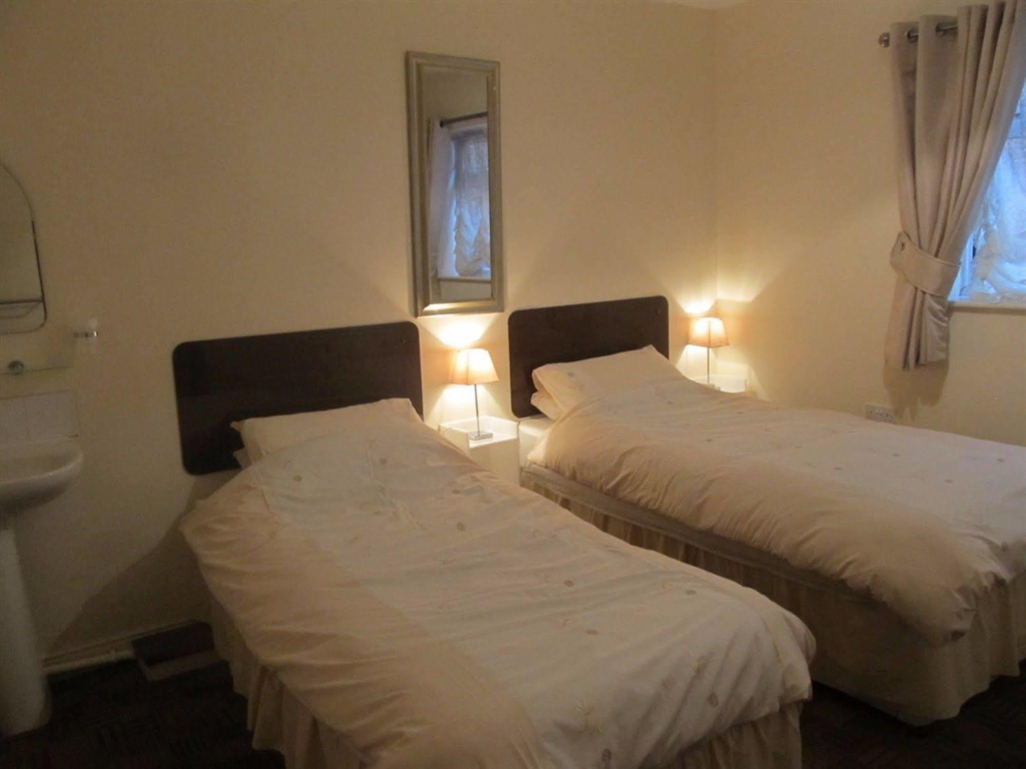 Aaron Lodge Guest House Leicester Bagian luar foto