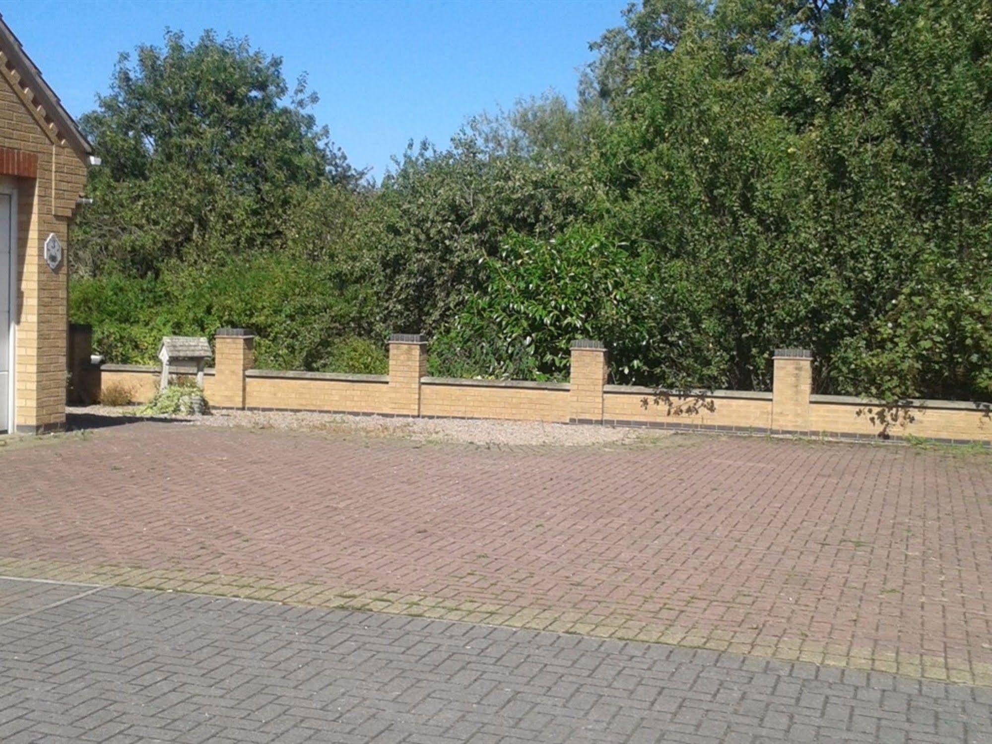 Aaron Lodge Guest House Leicester Bagian luar foto